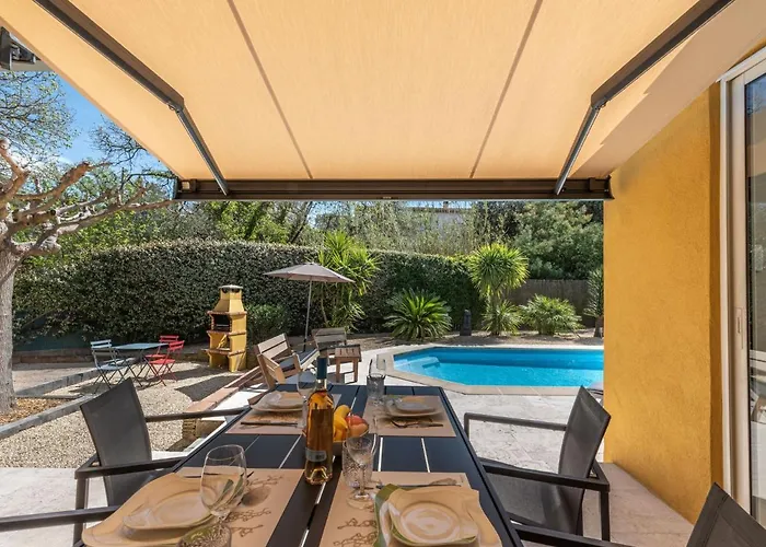 Le Clos Du Murier By Interhome Hébergement de vacances Cogolin